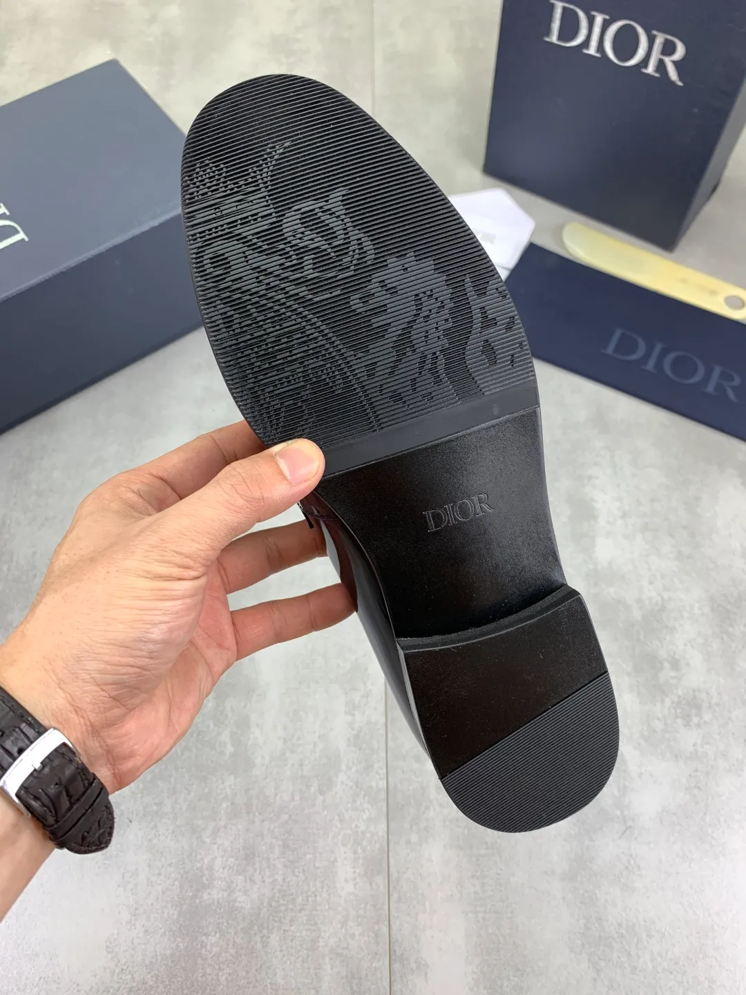 Men's men's shoes 💰P560 new style 💰high version 💎💎💎Dior original version! Top Italian purchasing agent! Men's business casual leather shoes, original imported open-edge beaded calfskin upper, ultimate texture, gentlemanly style, imported water-dyed cowhide inside, top-quality original Italian rubber outsole, first-class workmanship, top quality! Size: 39-44 (45 customized) 3️⃣ colors available